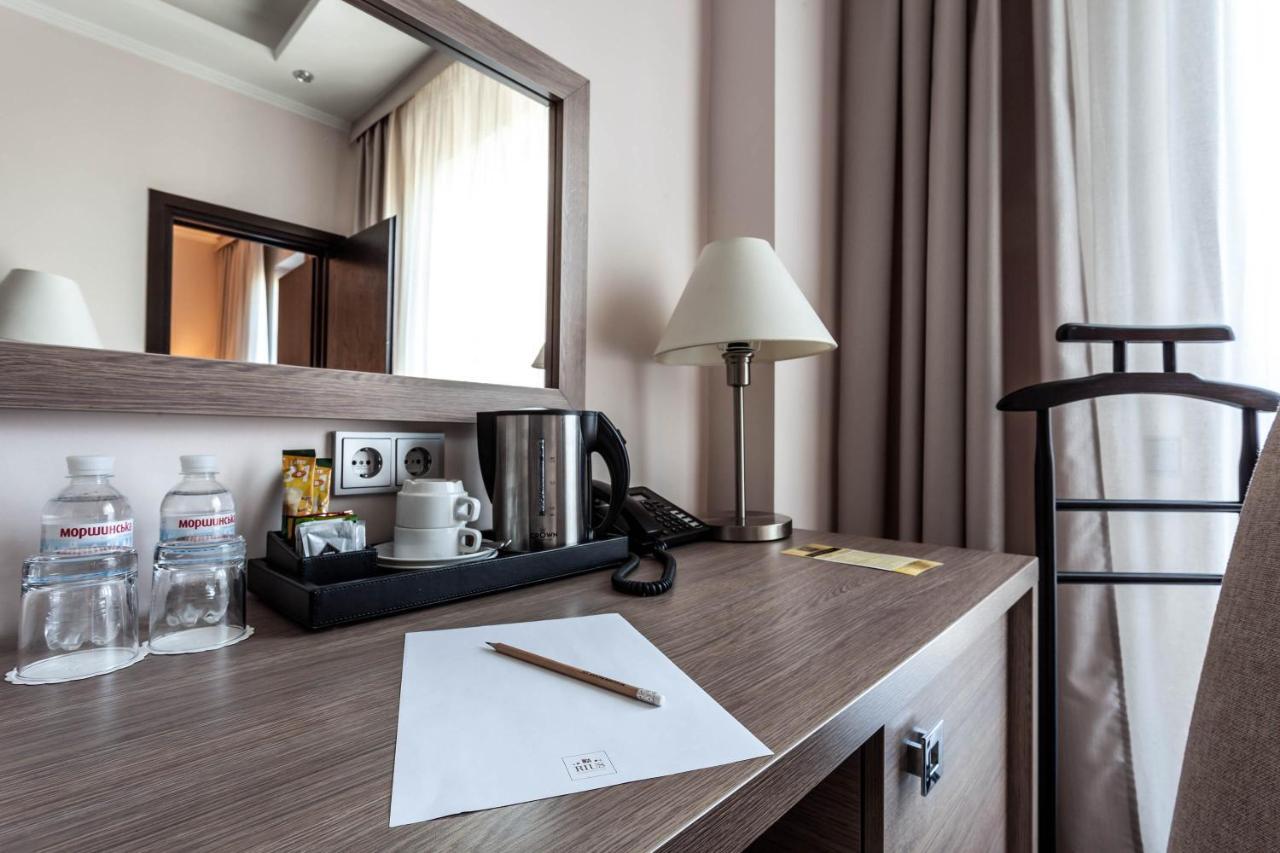 Rius Hotel Lviv Luaran gambar