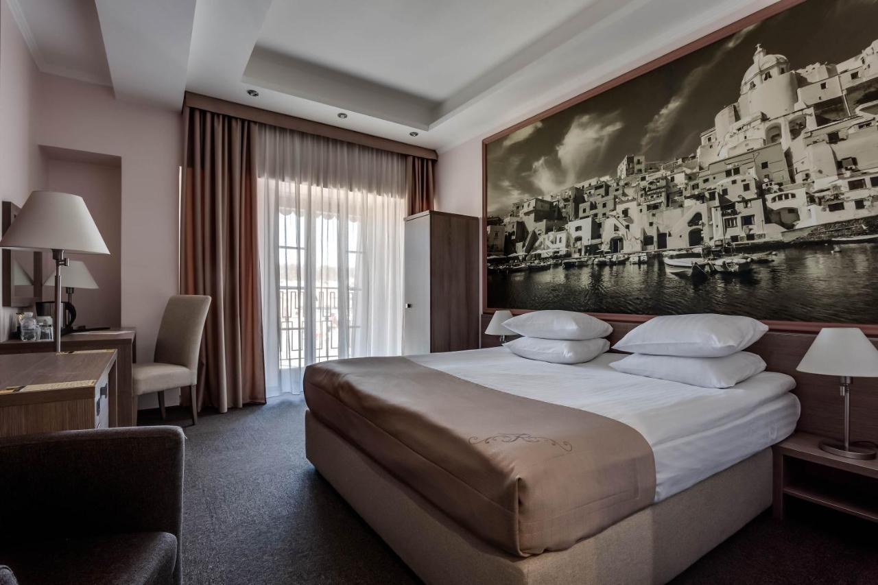 Rius Hotel Lviv Luaran gambar