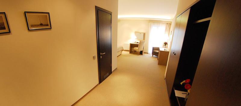 Rius Hotel Lviv Luaran gambar