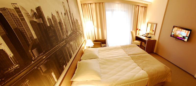 Rius Hotel Lviv Luaran gambar