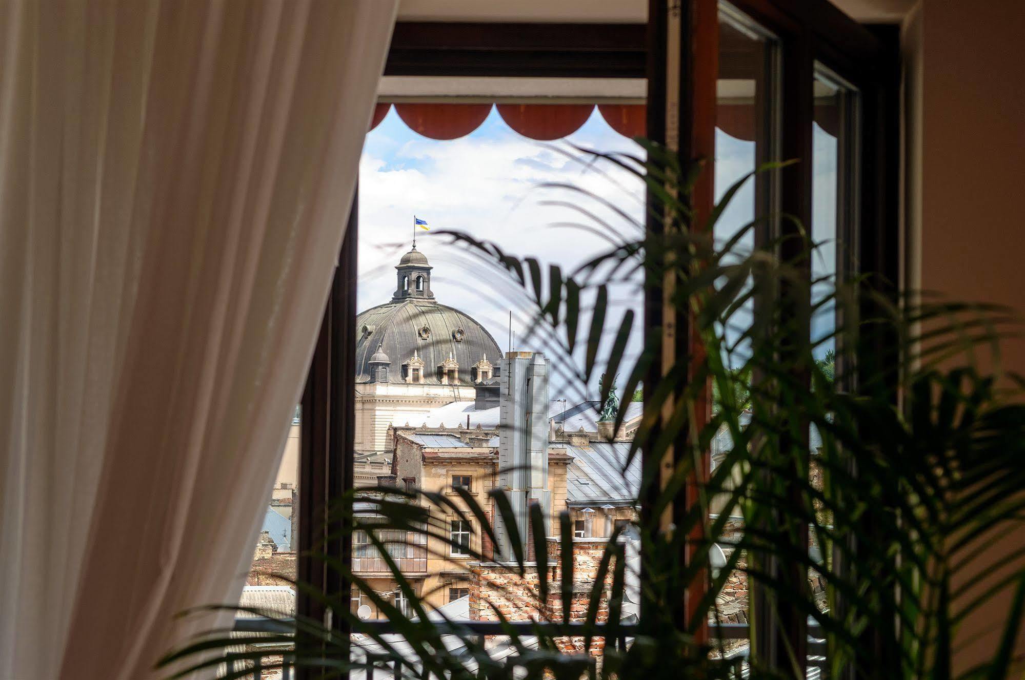 Rius Hotel Lviv Luaran gambar